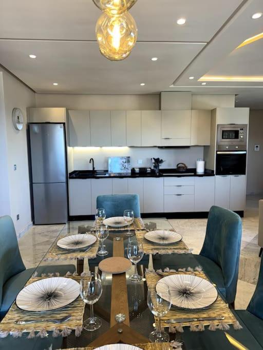 Apartment Penthouse Vue Sur & Piscine *